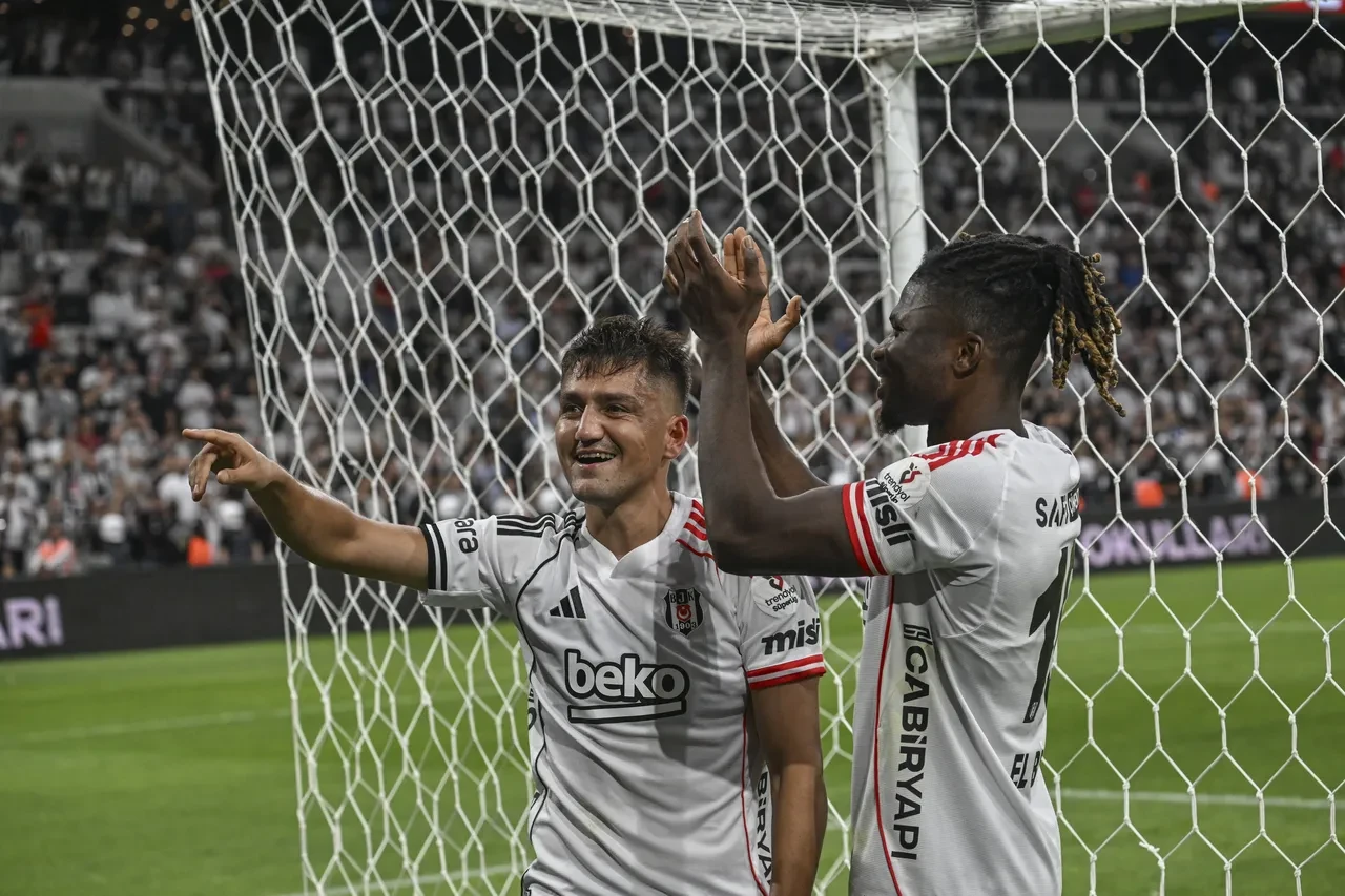 Sergen Yalçın için sarı-kırmızı alarm! Beşiktaş'ı bekleyen zorlu süreç