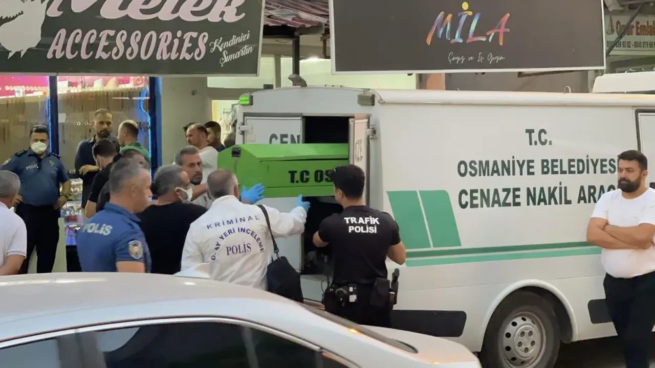 Takıcıda kadın ve erkek cesedi bulundu: 3 gün önce ölmüşler!