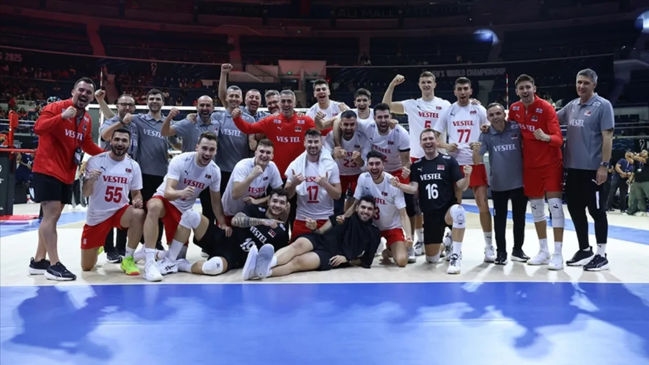 Türkiye Kanada voleybol maçı ne zaman, saat kaçta, hangi kanalda? Filenin Efeleri Dünya Şampiyonası maç takvimi