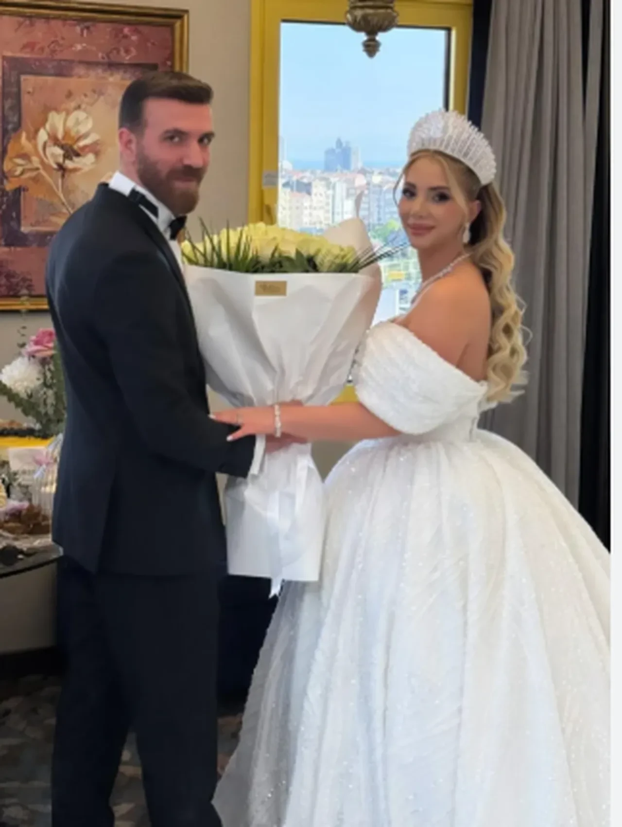 Altın gelin olarak anılan Aleyna Dalveren zor günler geçiriyor! Canlı yayında gözyaşlarına boğuldu 