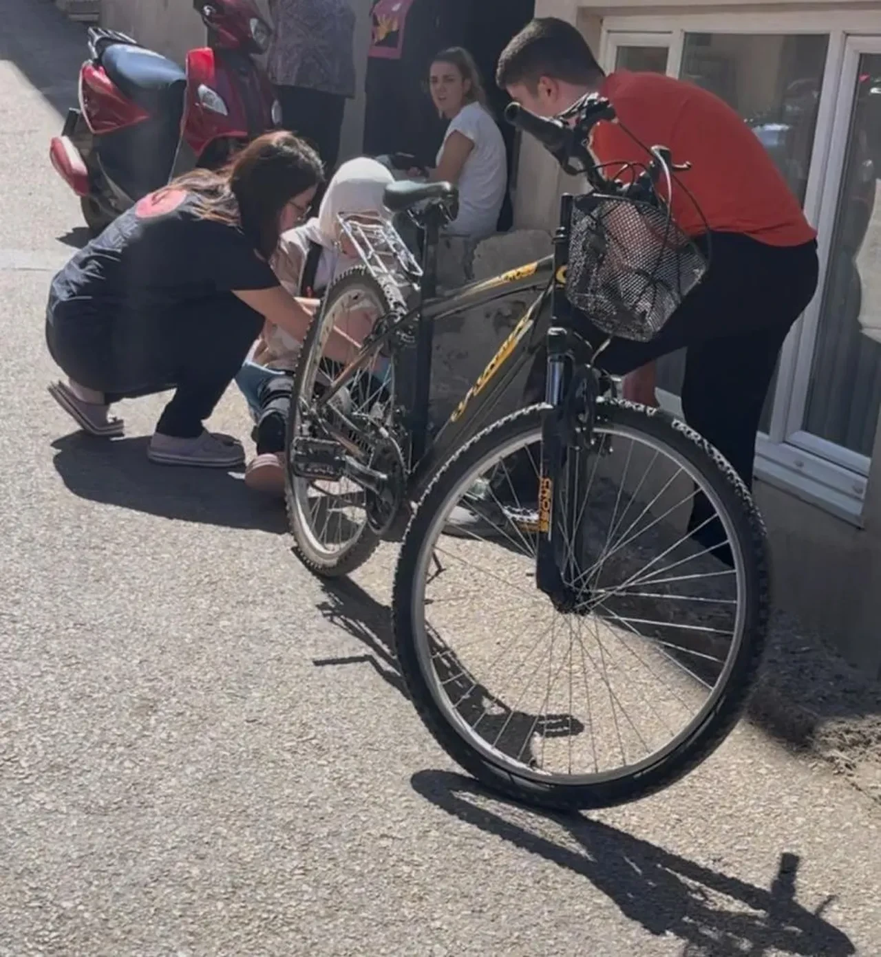 Çocuk sürücülerin kazası paniğe sebep oldu