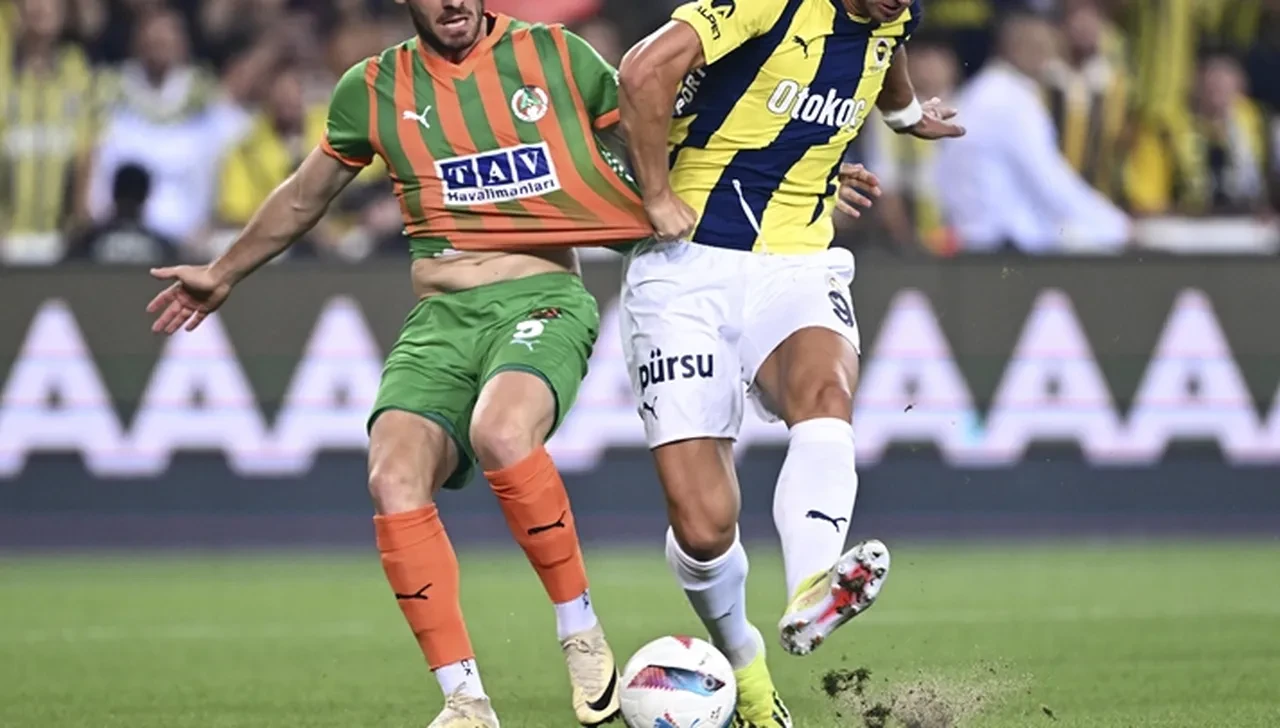 Fenerbahçe, Alanyaspor’u konuk ediyor! İlk 11'ler belli oldu... 9 eksik var