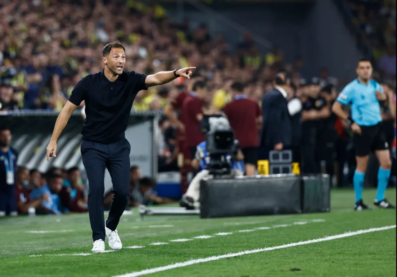 Fenerbahçe'de sürpriz imza! Tedesco talep etti