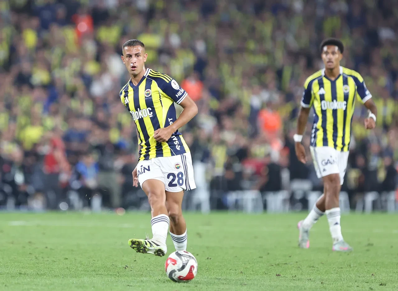 Fenerbahçe'de sürpriz imza! Tedesco talep etti