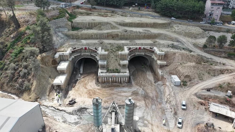 Türkiye’nin en uzun ve en geniş tüneli yapılıyor! 'Milli bütçeyle yapılmış en büyük projelerden biri'