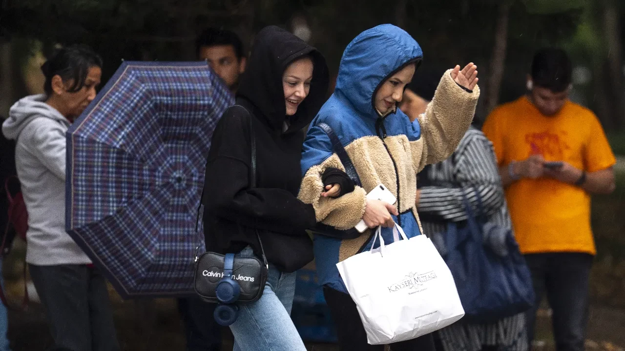 Kuvvetli sağanak alarmı! Meteoroloji 13 ili uyardı