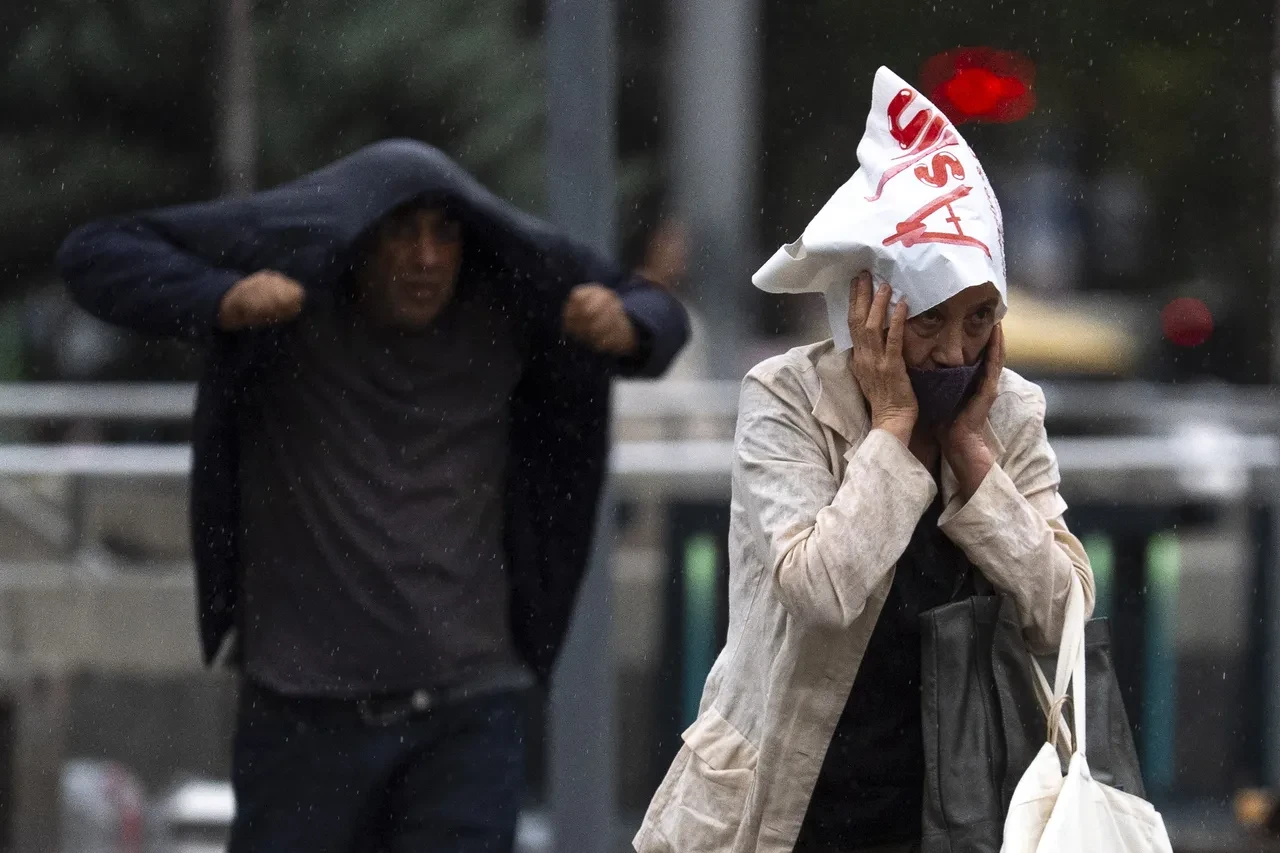 Kuvvetli sağanak alarmı! Meteoroloji 13 ili uyardı