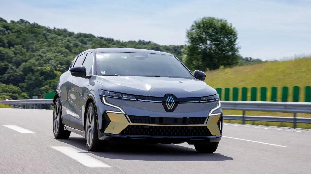 Renault, Megane E-Tech’e LFP batarya getiriyor