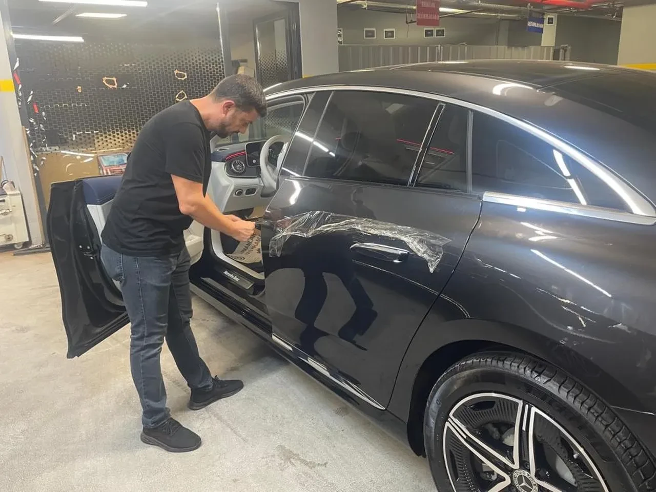 Arabanın boyasını çürüten kuş dışkısına kesin çözüm! Pahalı ama yaptıran yaptırana