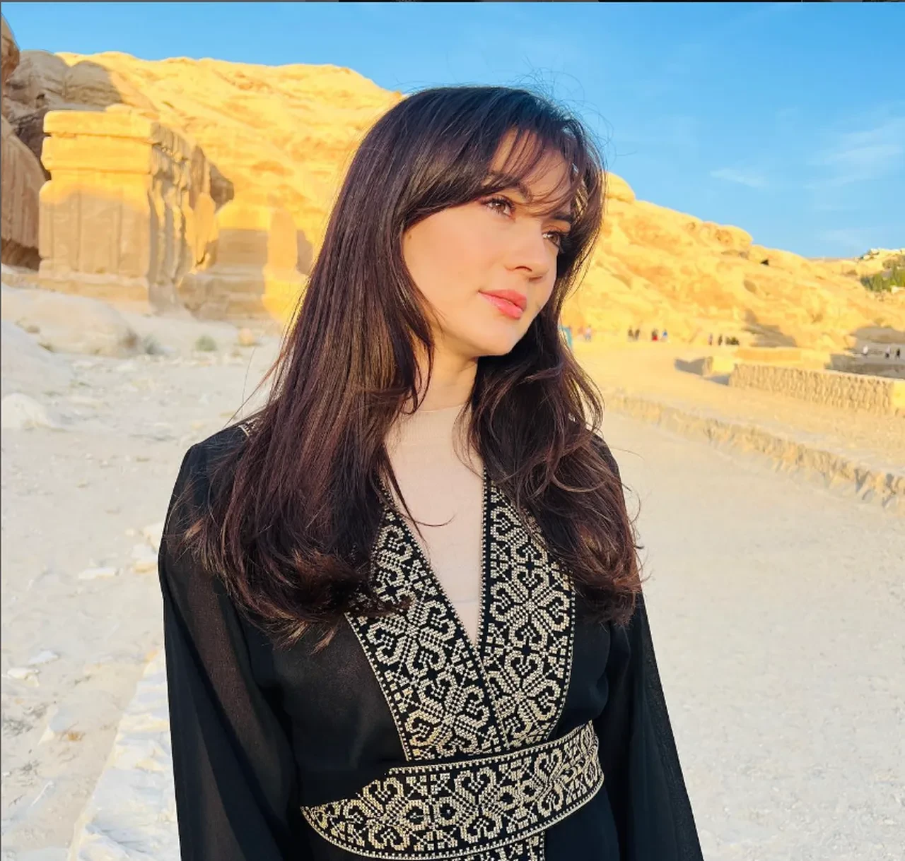 Burcu Özberk'e yapılan yorum tepki çekti! Hayranını kırmadı, sonra olanlar oldu 