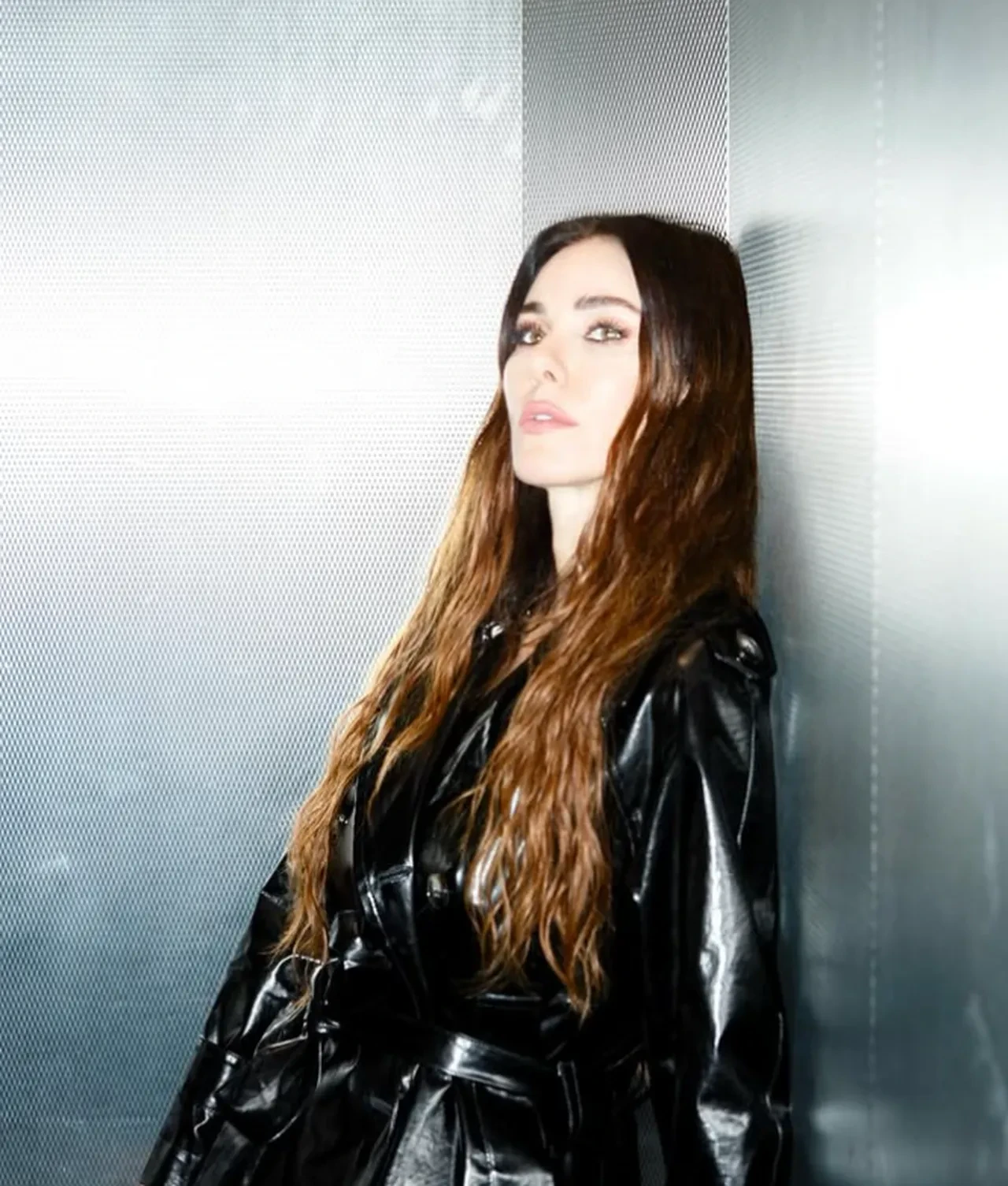 Ece Erken, Defne Samyeli'nin sözlerini yalanladı! Sunucunun yaptırdığı tüm estetikleri sıraladı 