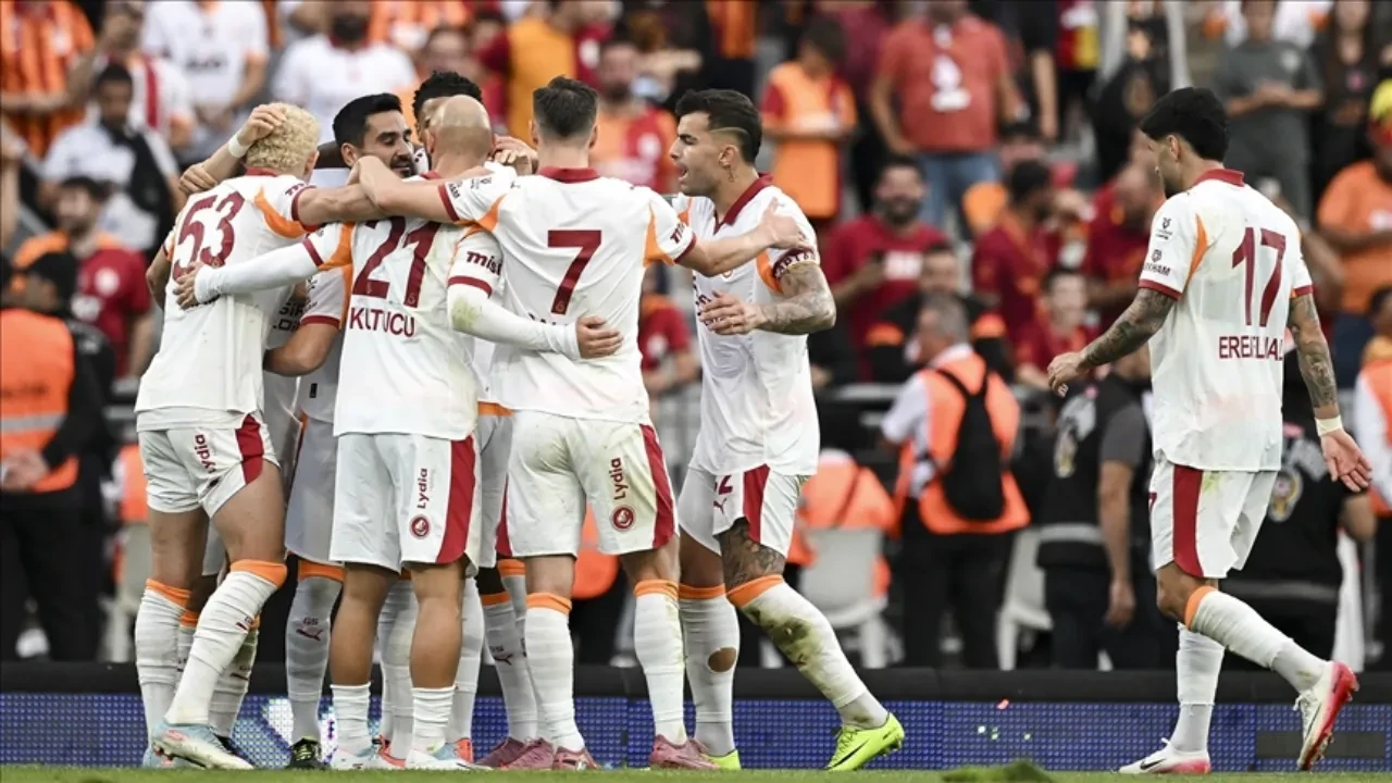 Eintracht Frankfurt Galatasaray spikeri belli oldu