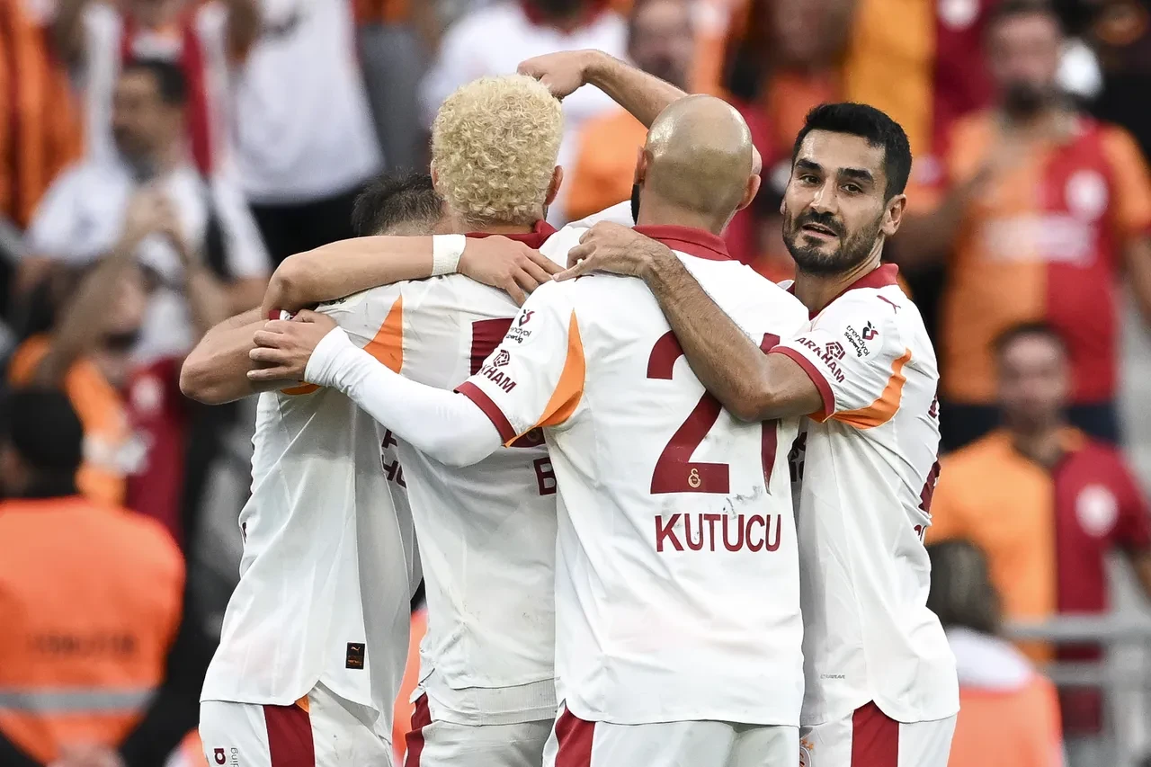 Frankfurt Galatasaray maç kadrosu, muhtemel ilk 11'leri! Okan Buruk'un Şampiyonlar Ligi 11'i