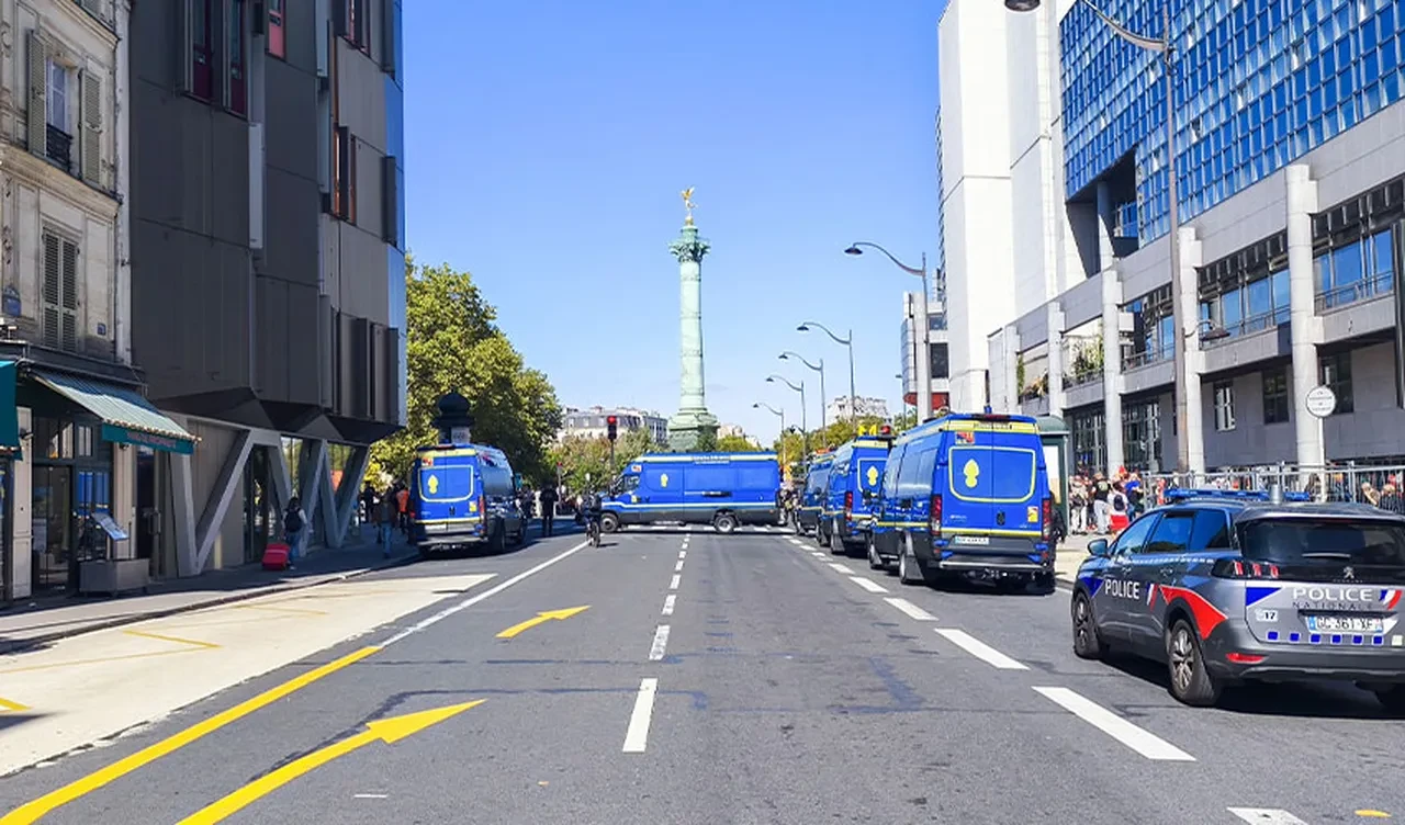 Fransa karıştı! Sokaklar yangın yerine döndü