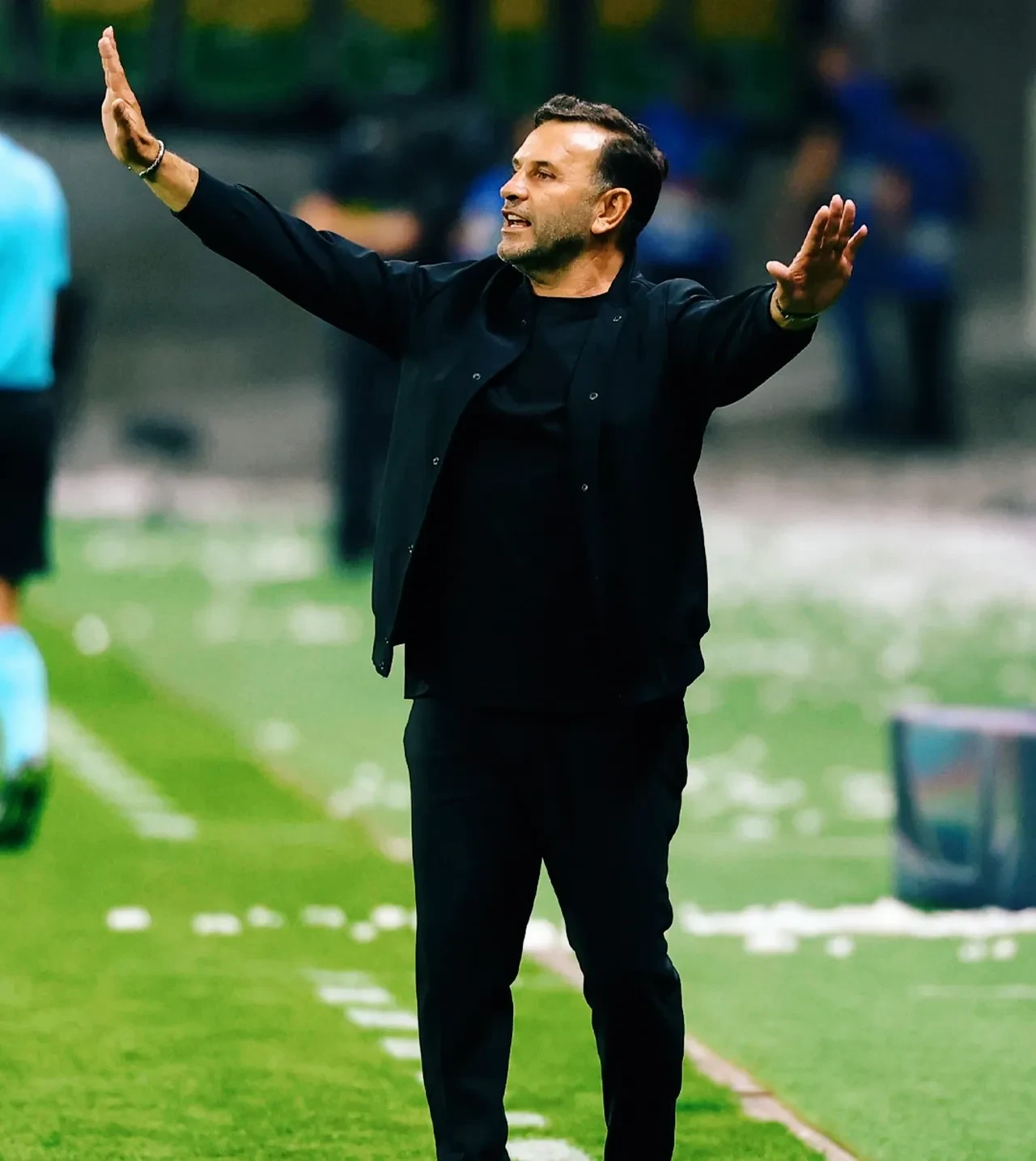 Galatasaray Eintracht Frankfurt deplasmanında paramparça oldu: Okan Buruk Avrupa'da yine takıldı!