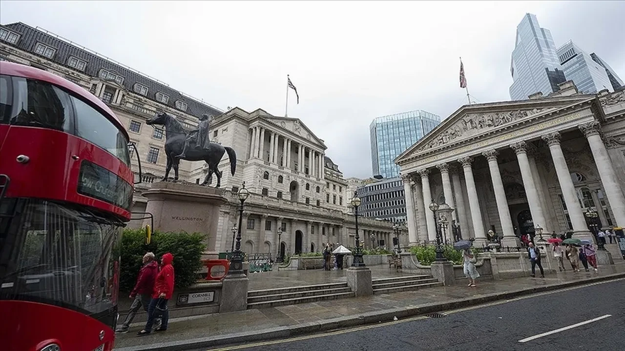 İngiltere Merkez Bankası faizi yüzde 4’te sabit bıraktı