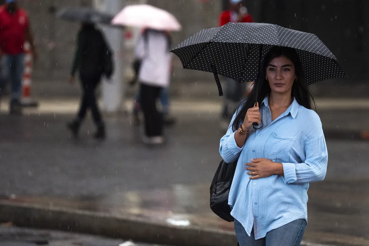 Sağanak ve soğuk kapıda! Meteoroloji sarı kodla uyardı: Sel, su baskını ve fırtınaya dikkat