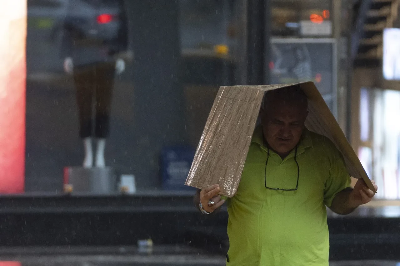 Sağanak ve soğuk kapıda! Meteoroloji sarı kodla uyardı: Sel, su baskını ve fırtınaya dikkat