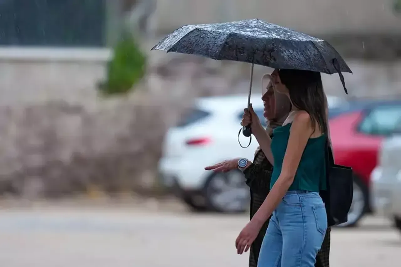 Sağanak ve soğuk kapıda! Meteoroloji sarı kodla uyardı: Sel, su baskını ve fırtınaya dikkat