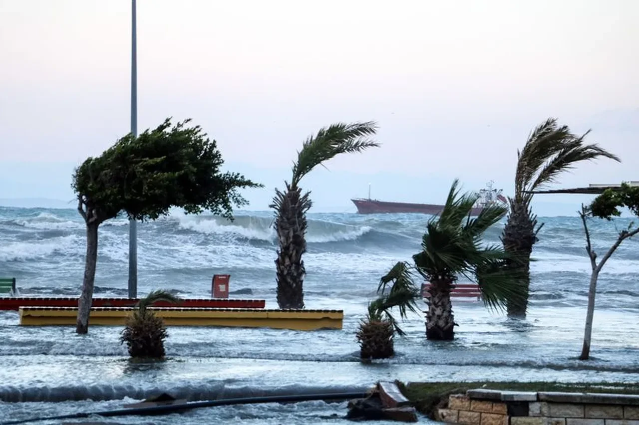 Sağanak ve soğuk kapıda! Meteoroloji sarı kodla uyardı: Sel, su baskını ve fırtınaya dikkat