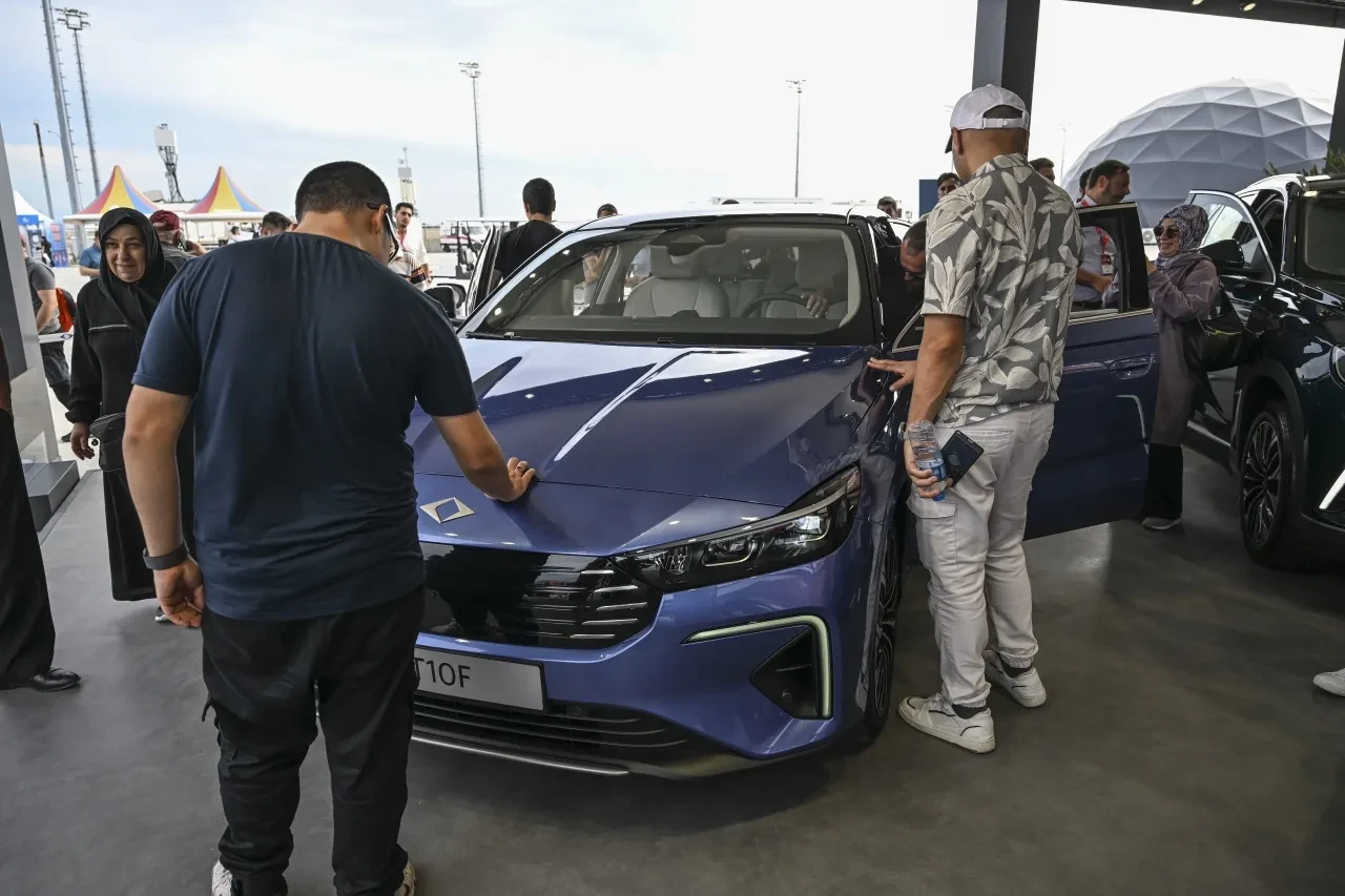 TOGG sedan modeli TEKNOFEST'te! T10F'e vatandaşlardan yoğun ilgi