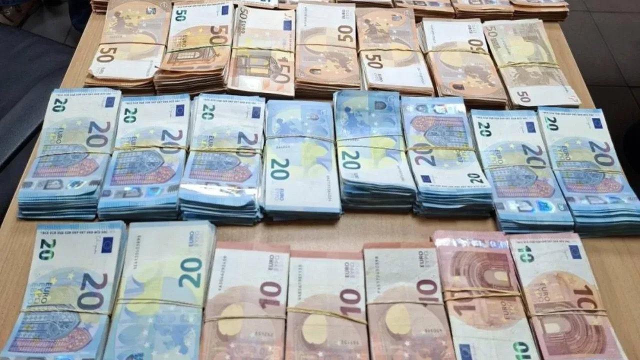 Türk tırı komşunun hedefine girdi! 99 bin euroya el koyuldu