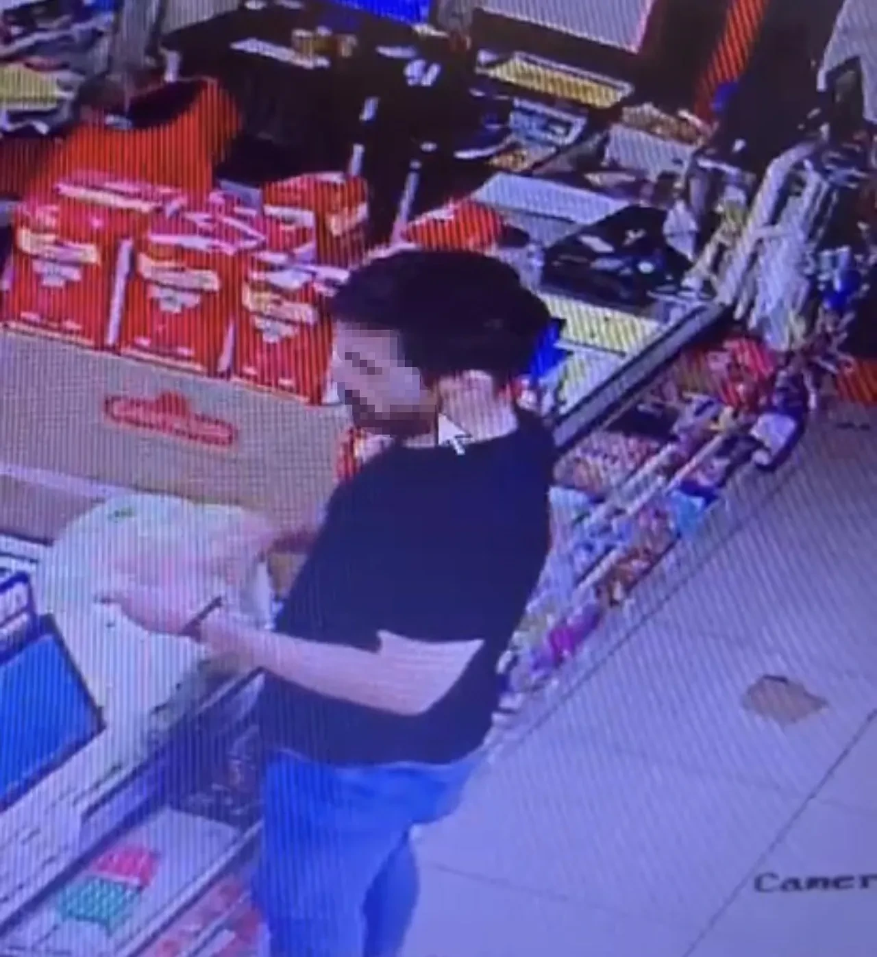 Yiyip içtiler, tatlı keyfi bile yaptılar! Romantik yemekten sonra yaptıkları şoke etti 