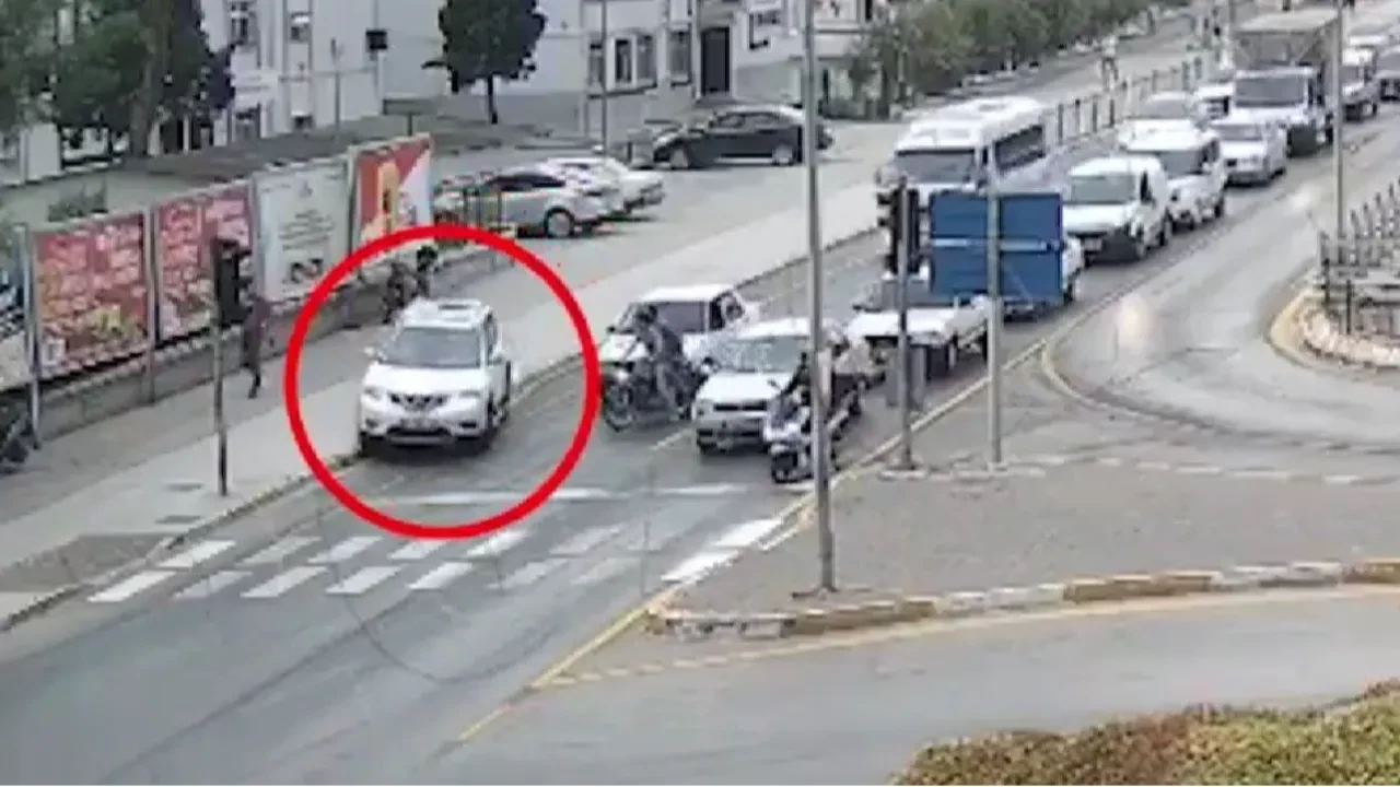 Yol yerine kaldırımı kullandı, cezadan kaçamadı! O anlar kamerada