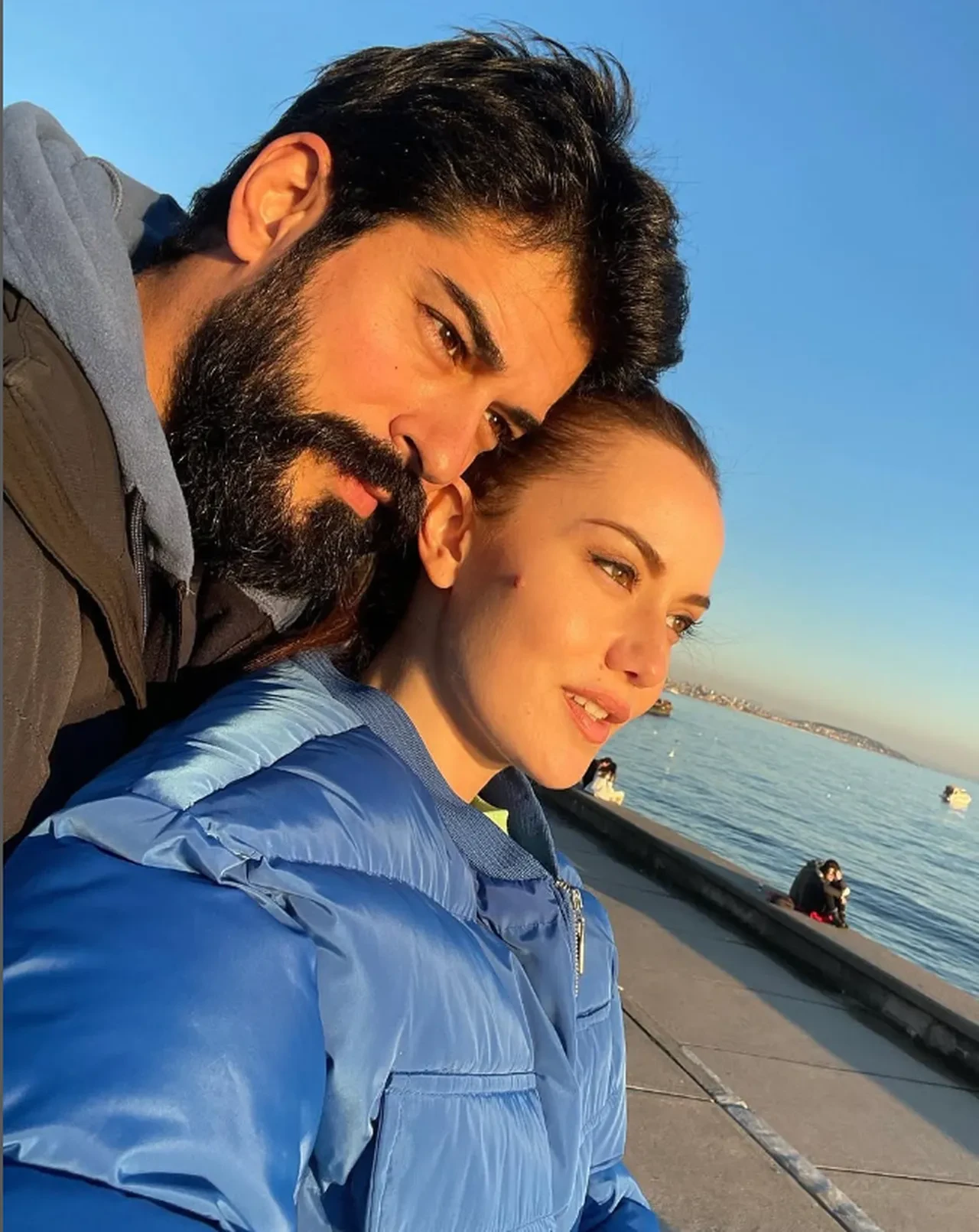 Burak Özçivit'in hamlesi Fahriye Evcen ile boşanma iddialarını alevlendirdi! Emlakçılar tüm gerçeği ortaya çıkardı 