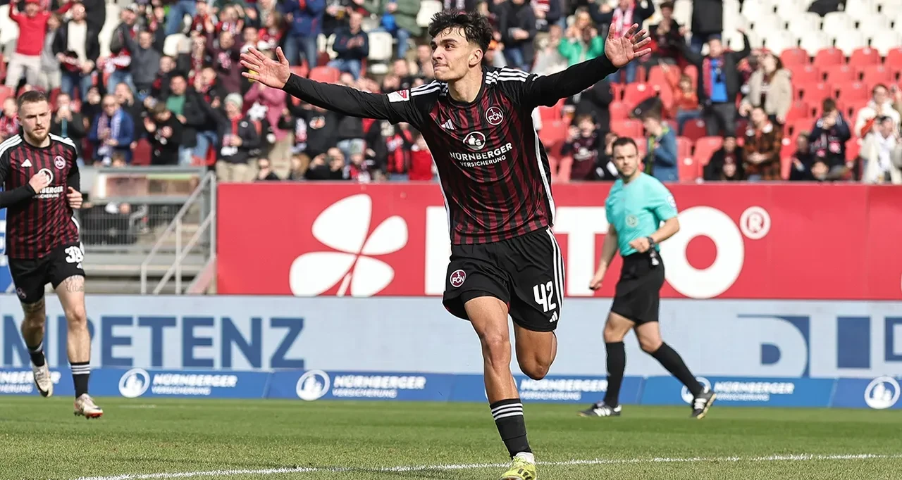 Can Uzun Türkiye'de hangi takımlı?