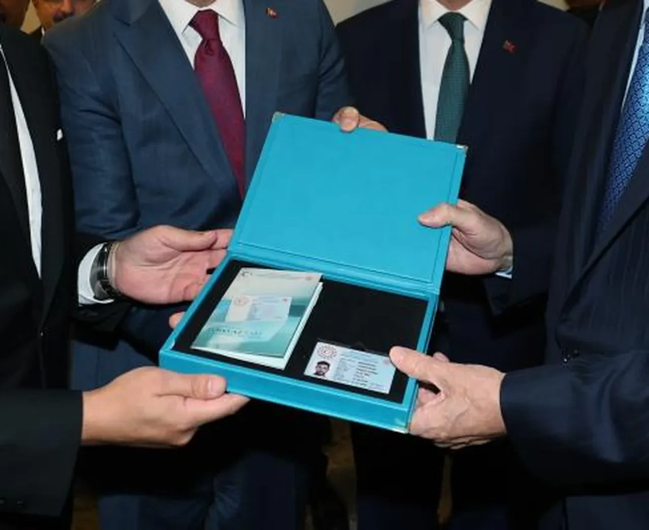 Cumhurbaşkanı Erdoğan'dan İtalyan Şef Danilo Zanna'ya Turkuaz Kart