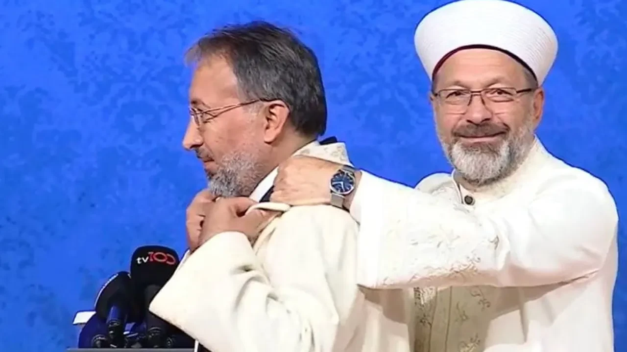 Diyanet'te devir teslim! Ali Erbaş görevini Safi Arpaguş’a devretti 