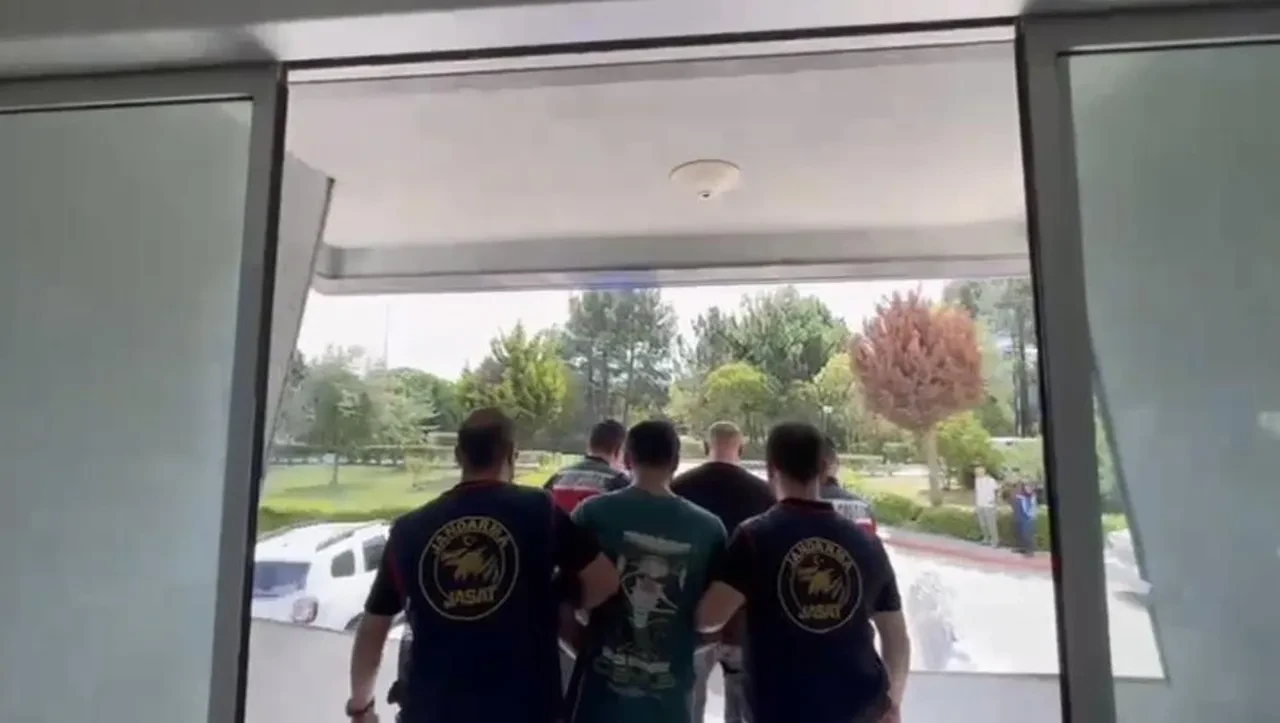 Haraç çetelerinin hedefine kasap girdi! Saldırıyı çocuklara yaptırdılar