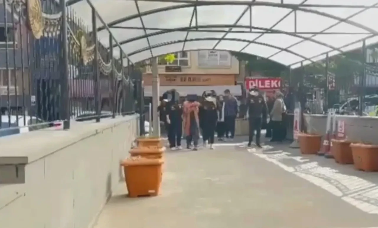 İki milyon TL'lik bebek bezi! Hırsızlar Eskişehir'e kaçarken kıskıvrak yakalandı  