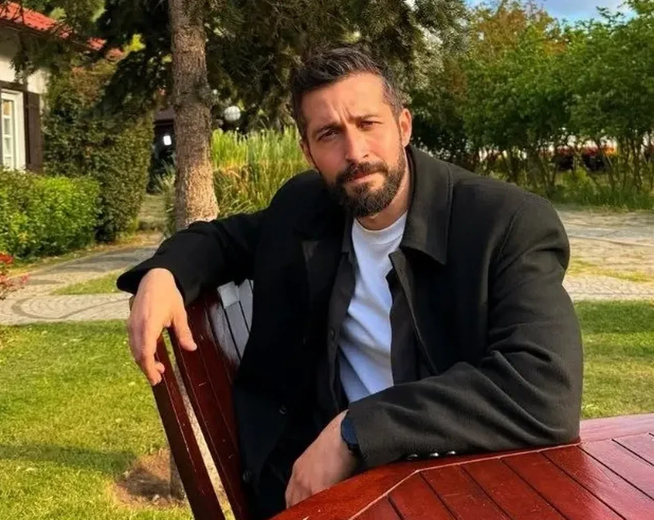 Oyuncu Emre Bulut sahte polis rozetiyle araç kaçırdı! Yakalanınca savunması 'pes' dedirtti 