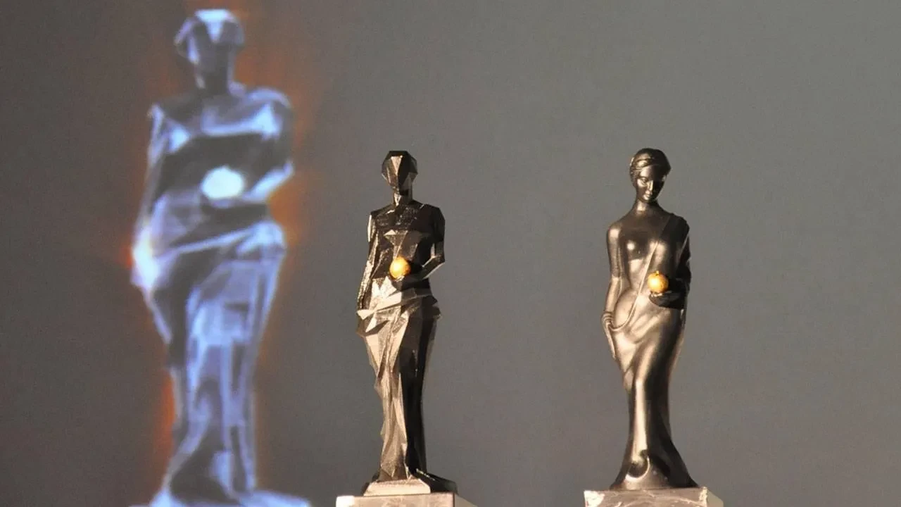 Altın Portakal ödülleri sahiplerini buldu! Merve Dizdar ve Selahattin Paşalı'ya 