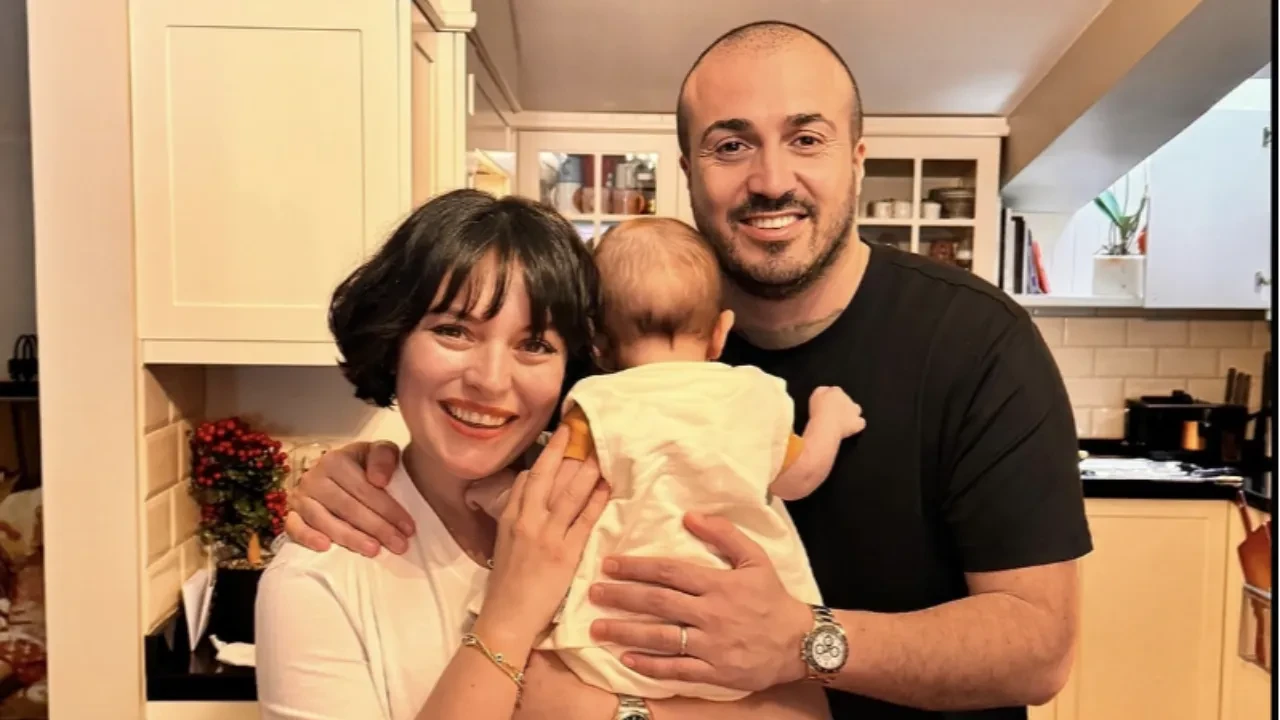 Ayrılsak da beraberiz! Ezgi Mola ile Mustafa Aksakallı'nın eğlenceli anları 
