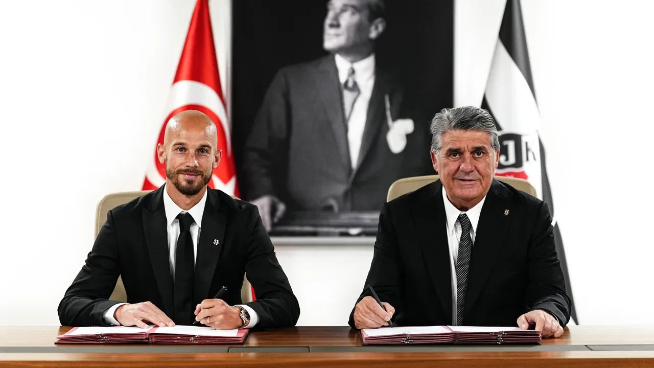 Beşiktaş transferi duyurdu! Vaclav Cerny Kartal'da