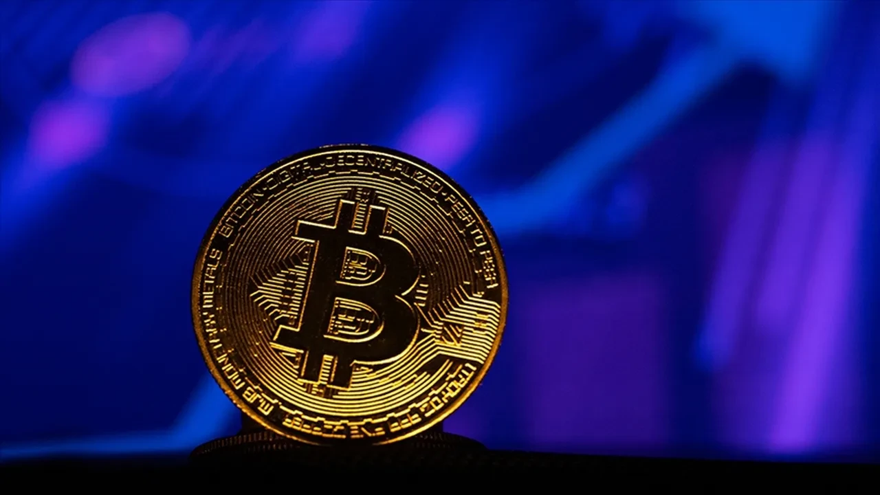 Bitcoin'i resmi para yapan ülke tarihi karar aldı: 682 milyon dolarlık servet neden dağıtılıyor?