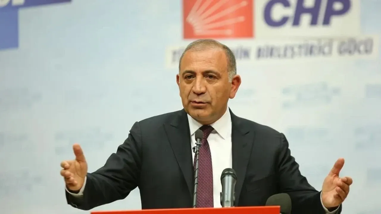 CHP İstanbul Kongresi iptal oldu! Özgür Çelik ve ekibi görevden alındı
