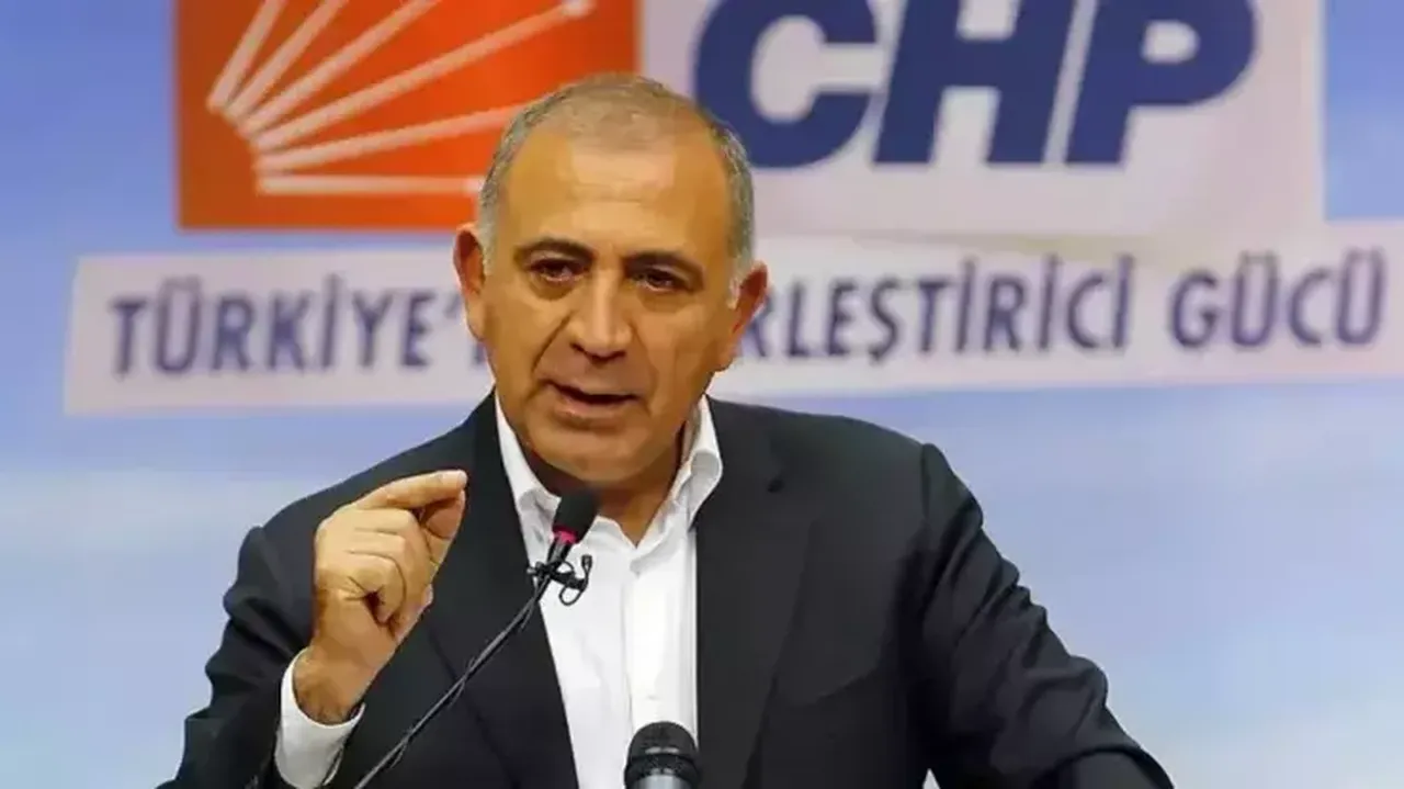 CHP İstanbul Kongresi iptal oldu! Özgür Çelik ve ekibi görevden alındı