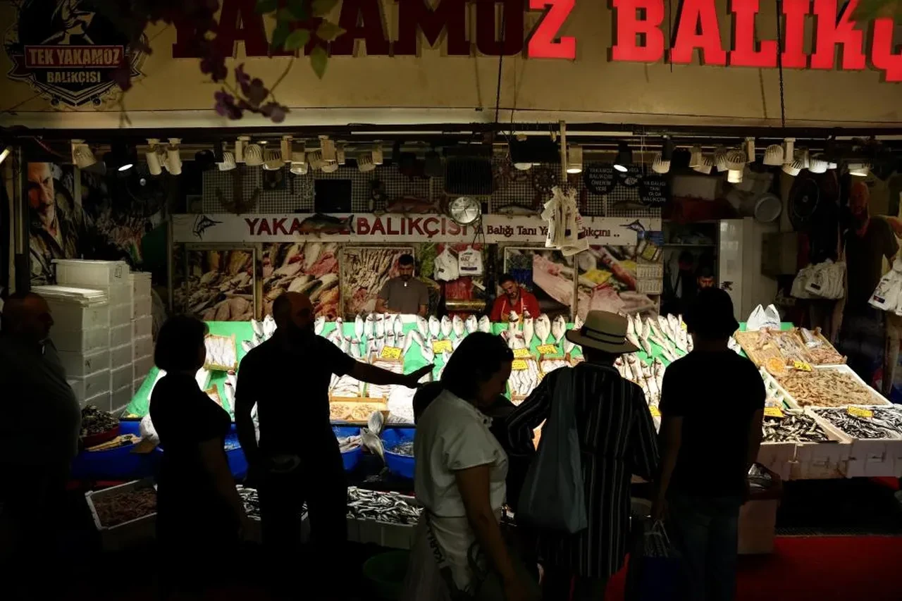 Denizlerde av sezonu bereketli başladı! Hamsi ve istavrit bolluğu.. İşte tezgah fiyatları