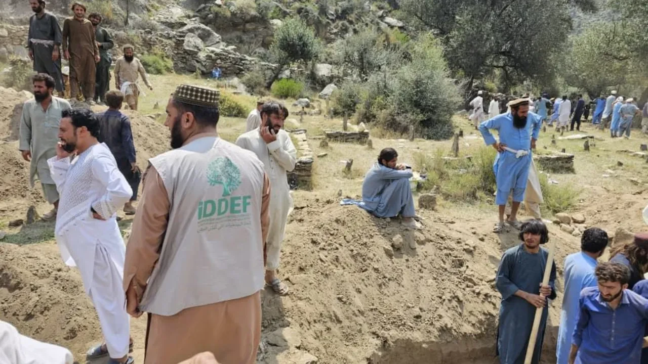 İDDEF, Afganistan’daki depremin yaralarını sarıyor