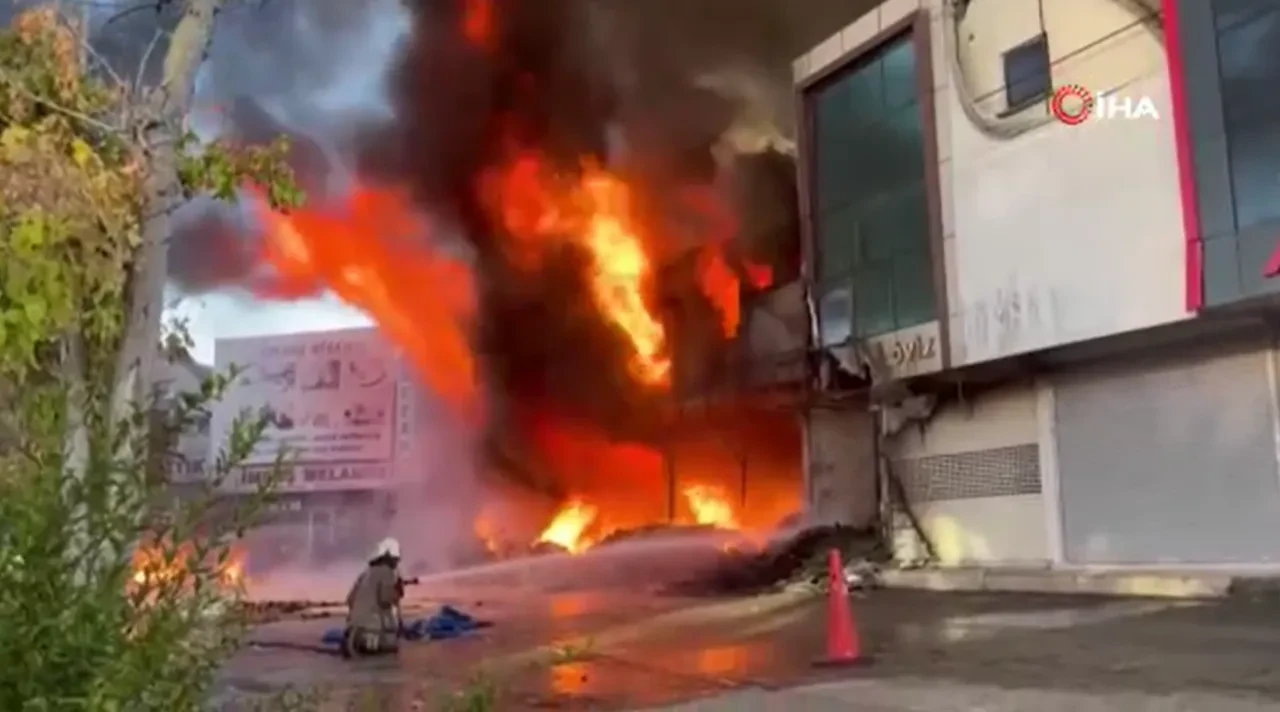 İSTOÇ'ta yangın paniği! Çok sayıda itfaiye ekibi sevk edildi