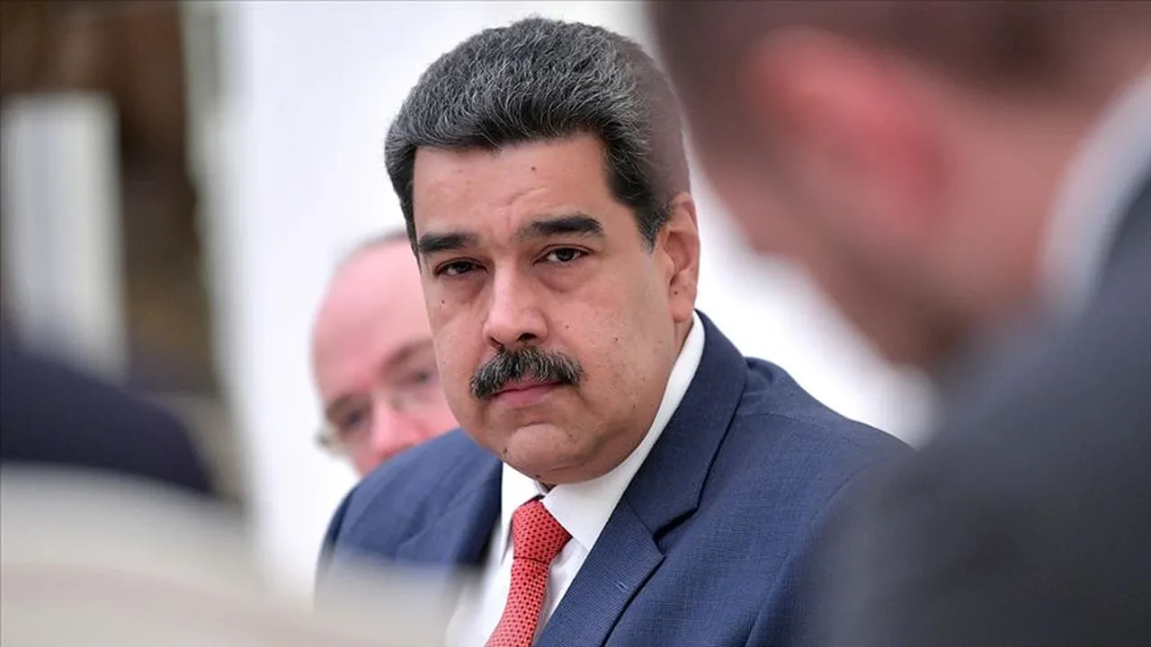 Maduro'dan ABD savaş gemilerinin Venezuela kıyılarına dayanmasına tepki: Son 100 yılın en büyük tehdidi