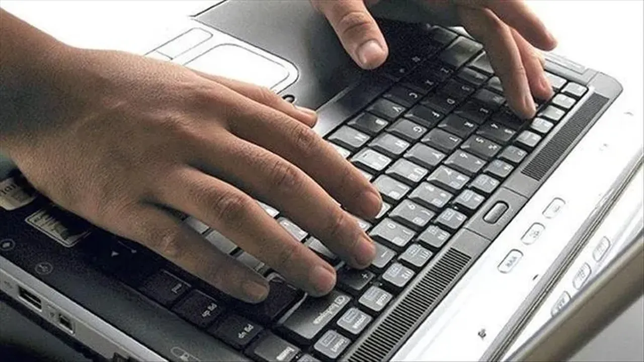 MEB’den velilere uyarı! Devlet okullarına artan talep bağış baskısını artırdı