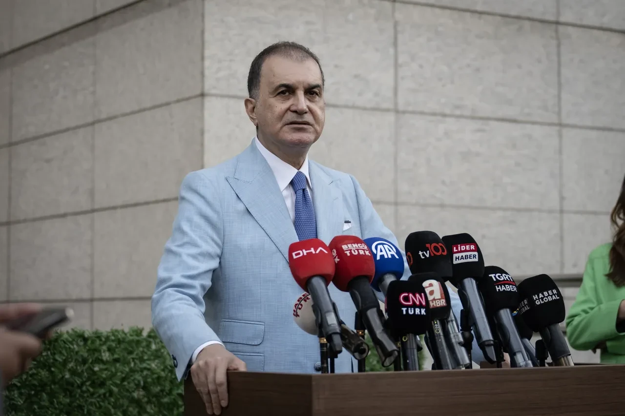 Ömer Çelik'ten komşu ülkeye Çelik Kubbe mesajı: Kimse yanlış işler peşinde koşmasın