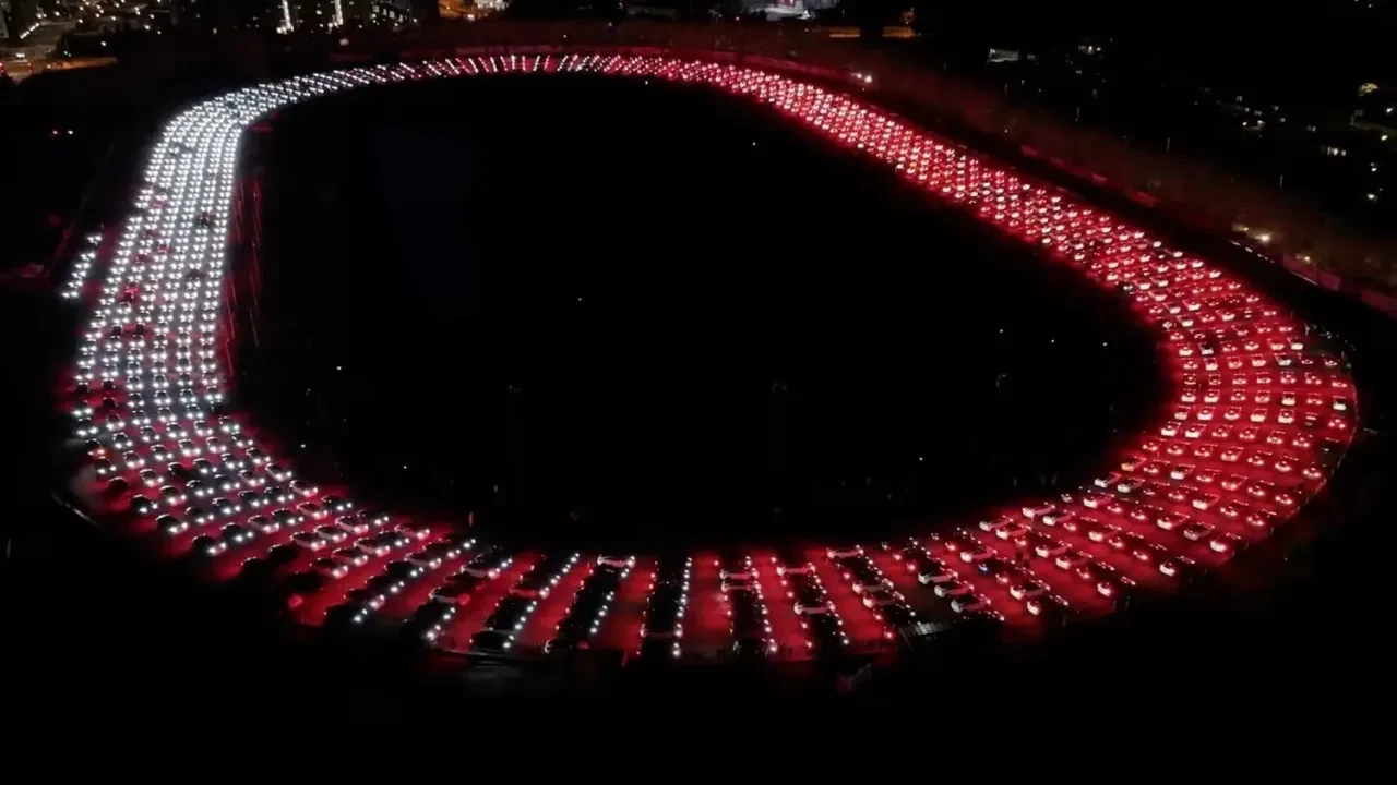 Tesla sahipleri rekorlar kitabına girdi