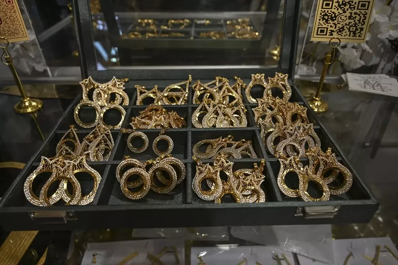 Altın bozdurmaya gelen bile var! Gerçeğinden ayırt etmek mümkün değil