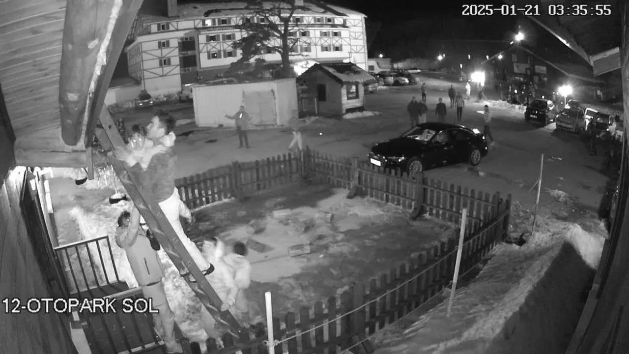 Grand Kartal'daki facia: Yangına ait yeni görüntüler ortaya çıktı! Ölüm kalım savaşı kameraya böyle yansıdı...